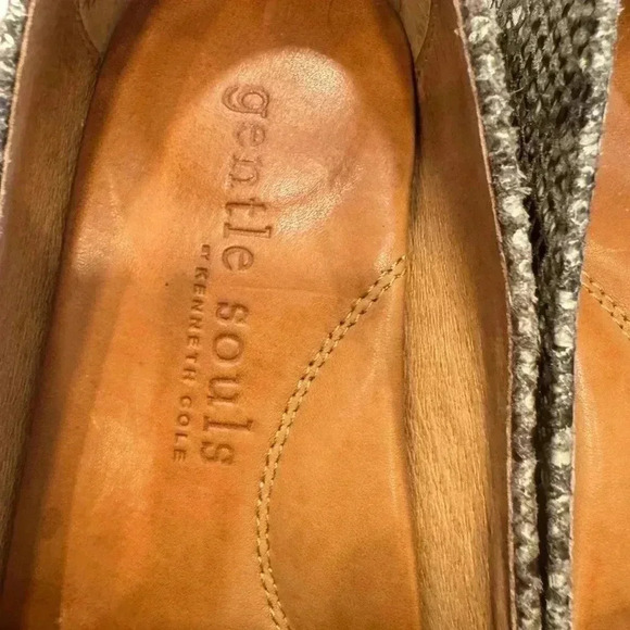 Gentle souls by Kenneth Cole “Eugene” leather flats.  slip ons size 7.5 - Picture 3 of 9